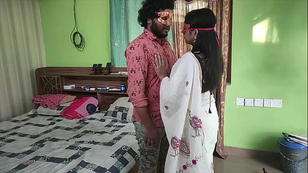 Padosan Bhabhi Ka Garam Jism Par Padosi Ne Laga Di Lambi Chudai