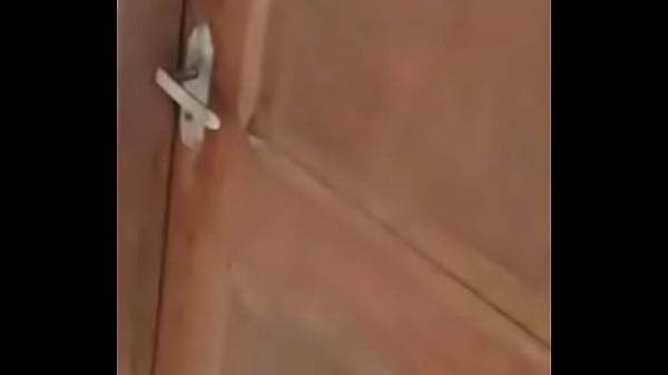 Fui a esposa perfeita e deixei meu amante gozar no meu bumbum